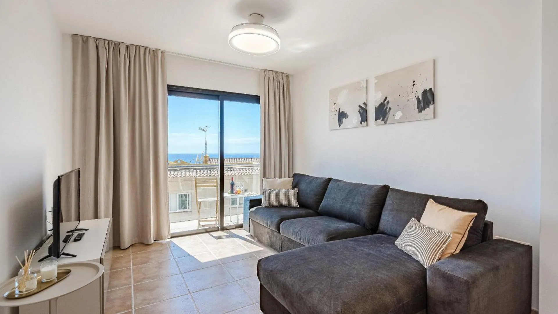 Fresh Cosy Sea View Apartment Arona  Spain